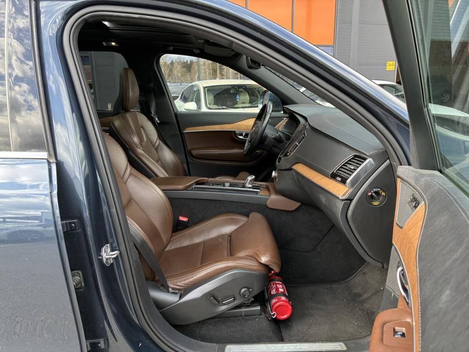 VOLVO XC90 2019