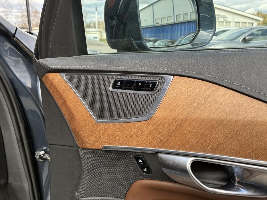 VOLVO XC90 2019
