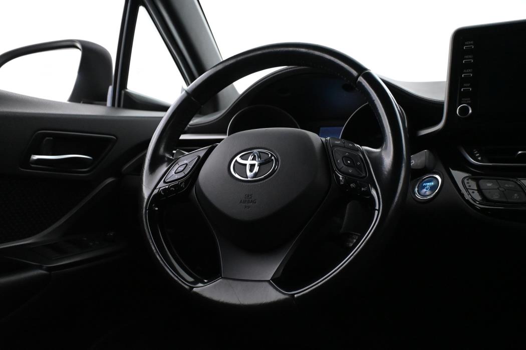 TOYOTA C-HR 2021