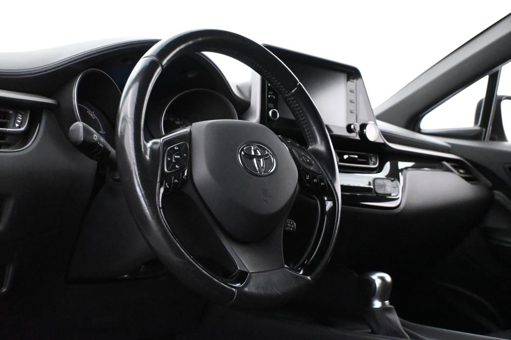 TOYOTA C-HR 2021
