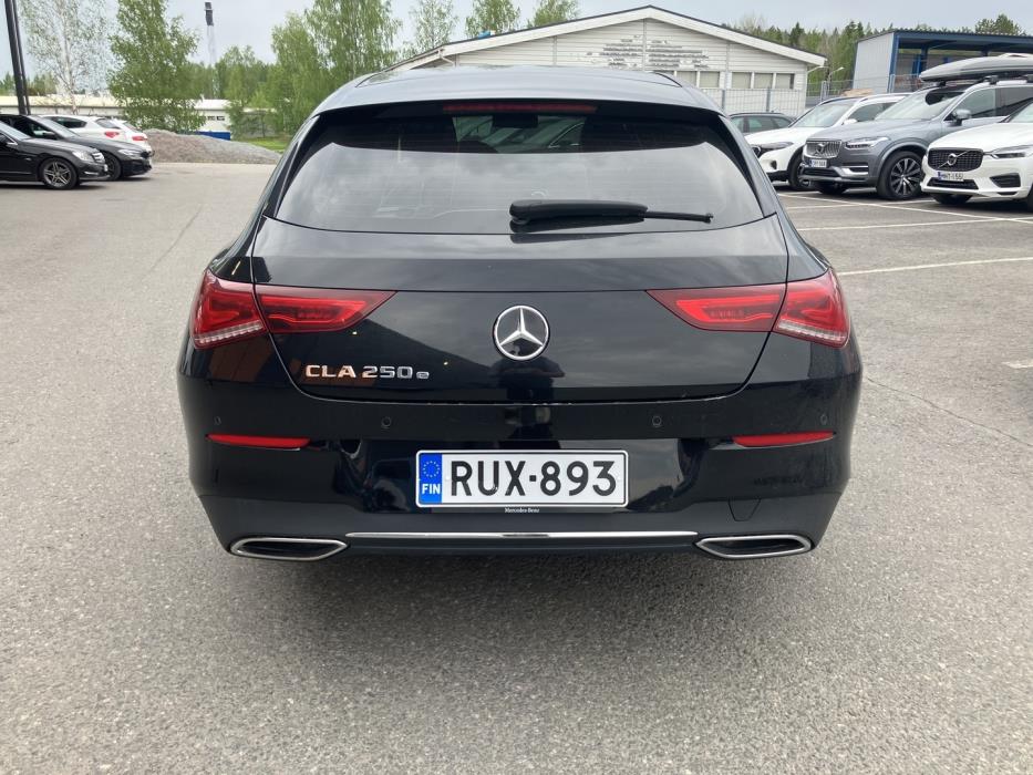 MERCEDES-BENZ CLA 2023