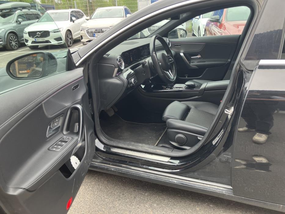 MERCEDES-BENZ CLA 2023