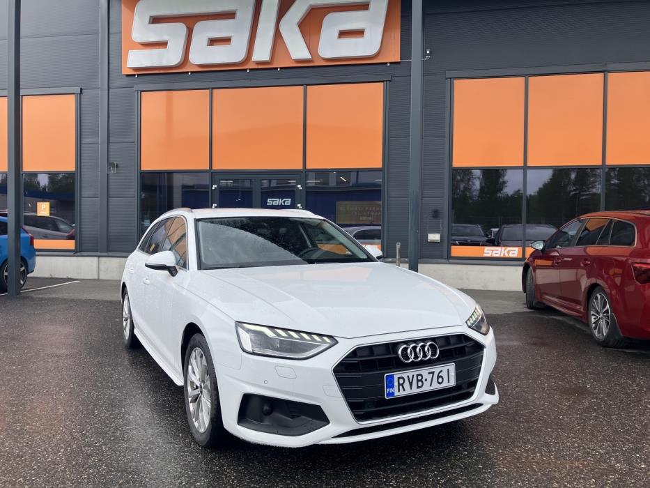 AUDI A4 2023