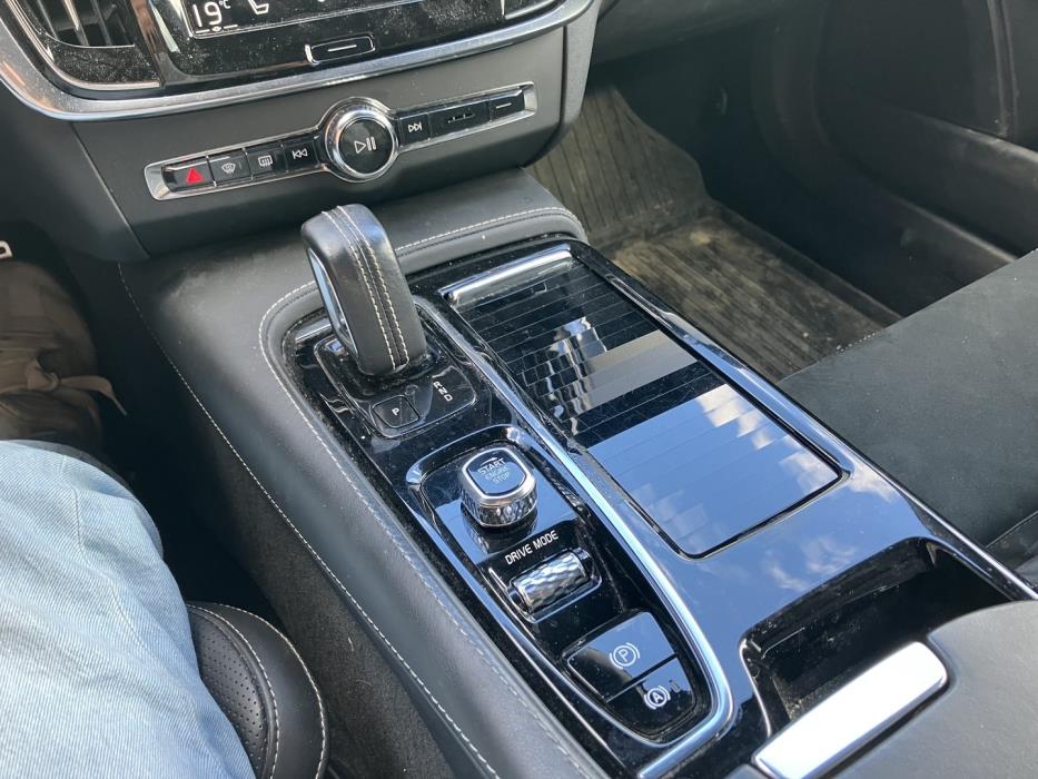 VOLVO V90 2020