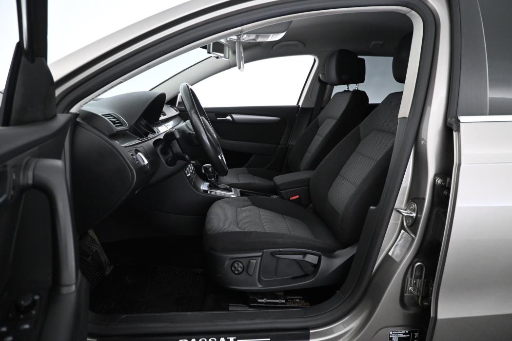 VOLKSWAGEN Passat 2013