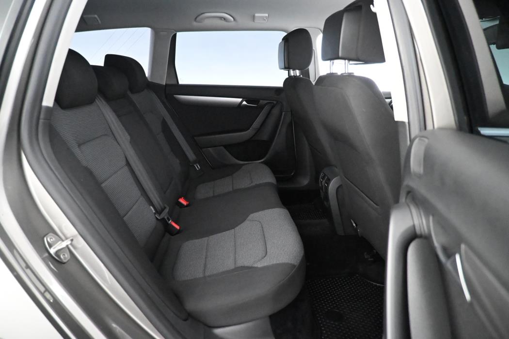 VOLKSWAGEN Passat 2013