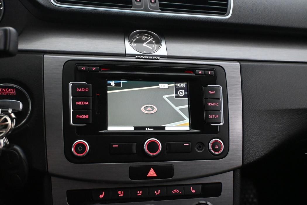 VOLKSWAGEN Passat 2013