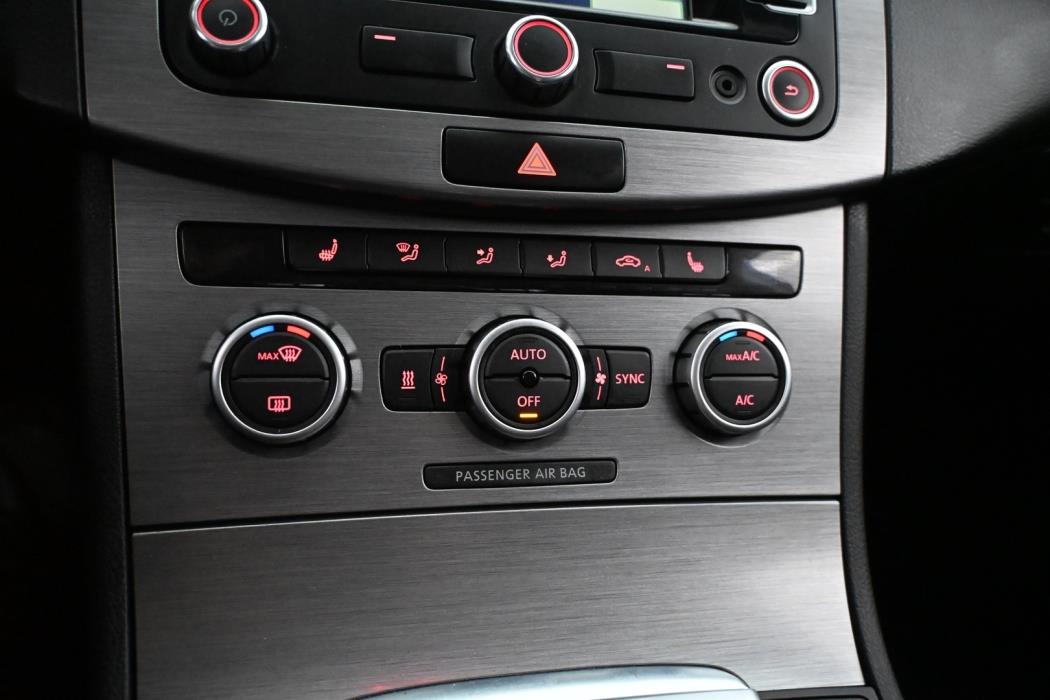 VOLKSWAGEN Passat 2013