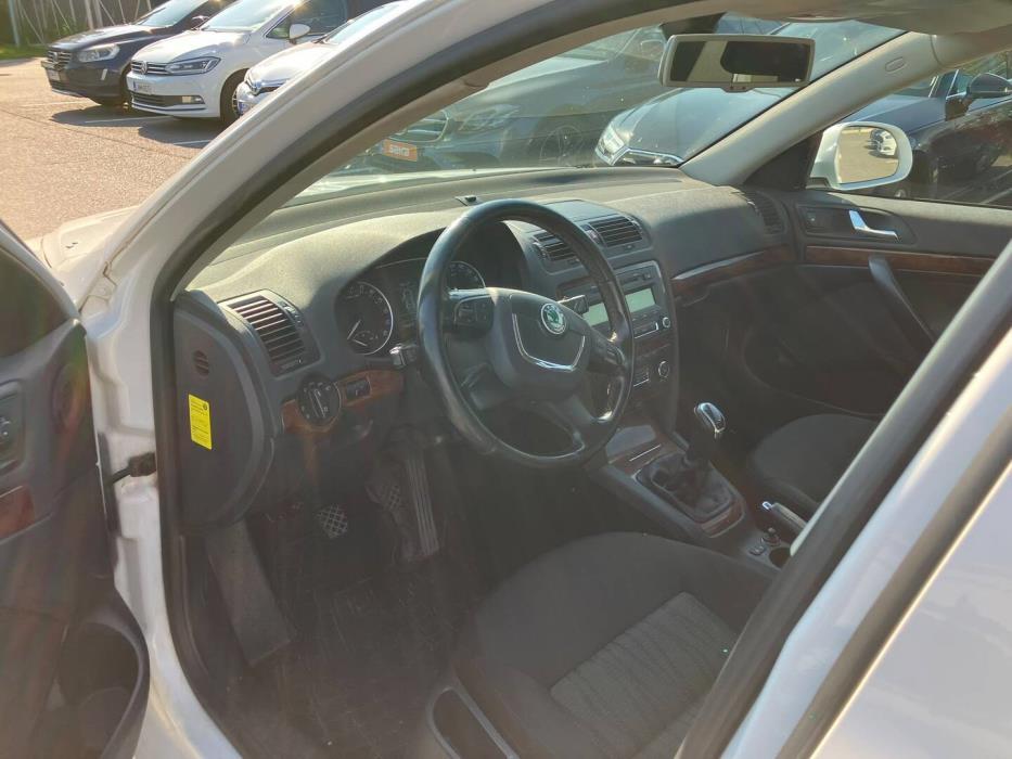 SKODA Octavia 2013