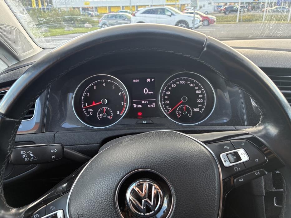 VOLKSWAGEN Golf 2018