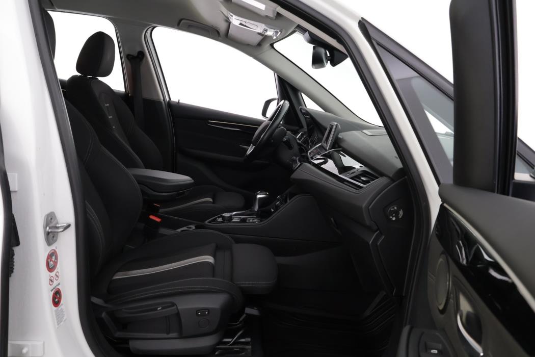 BMW 225 2016