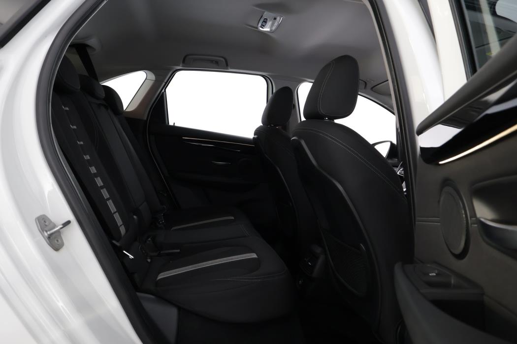 BMW 225 2016