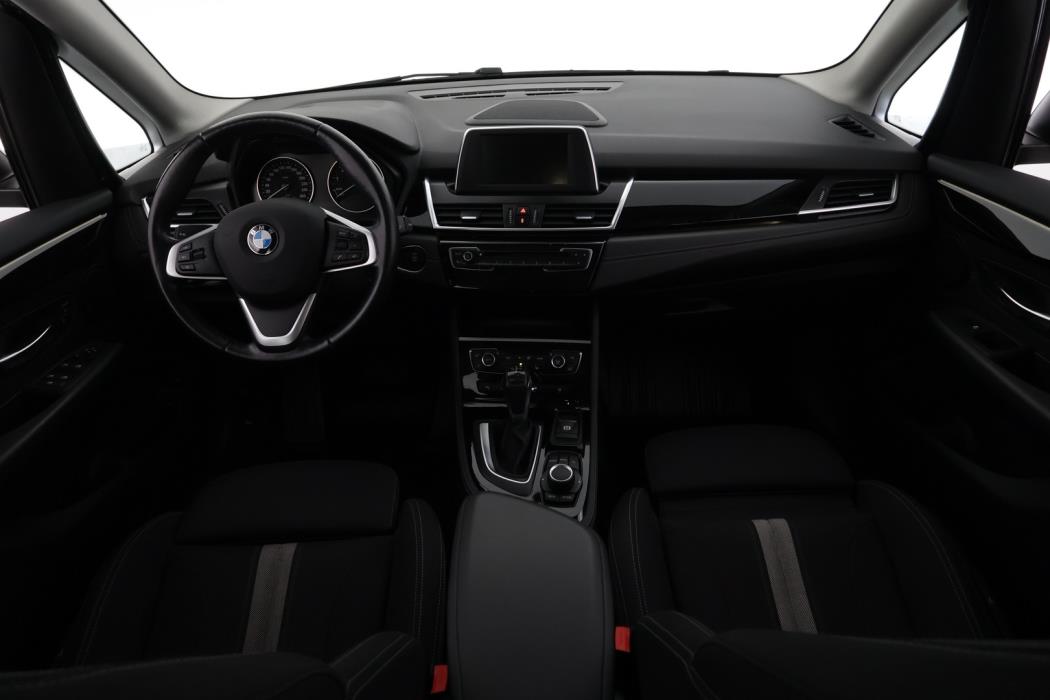 BMW 225 2016