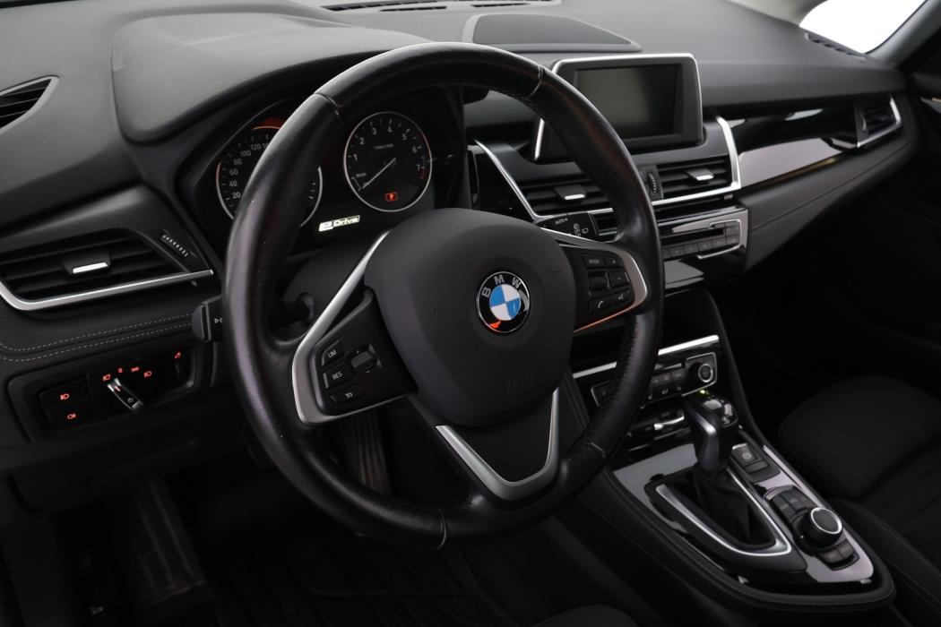 BMW 225 2016