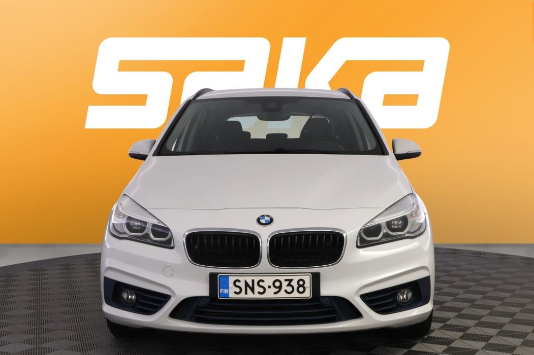 BMW 225 2016