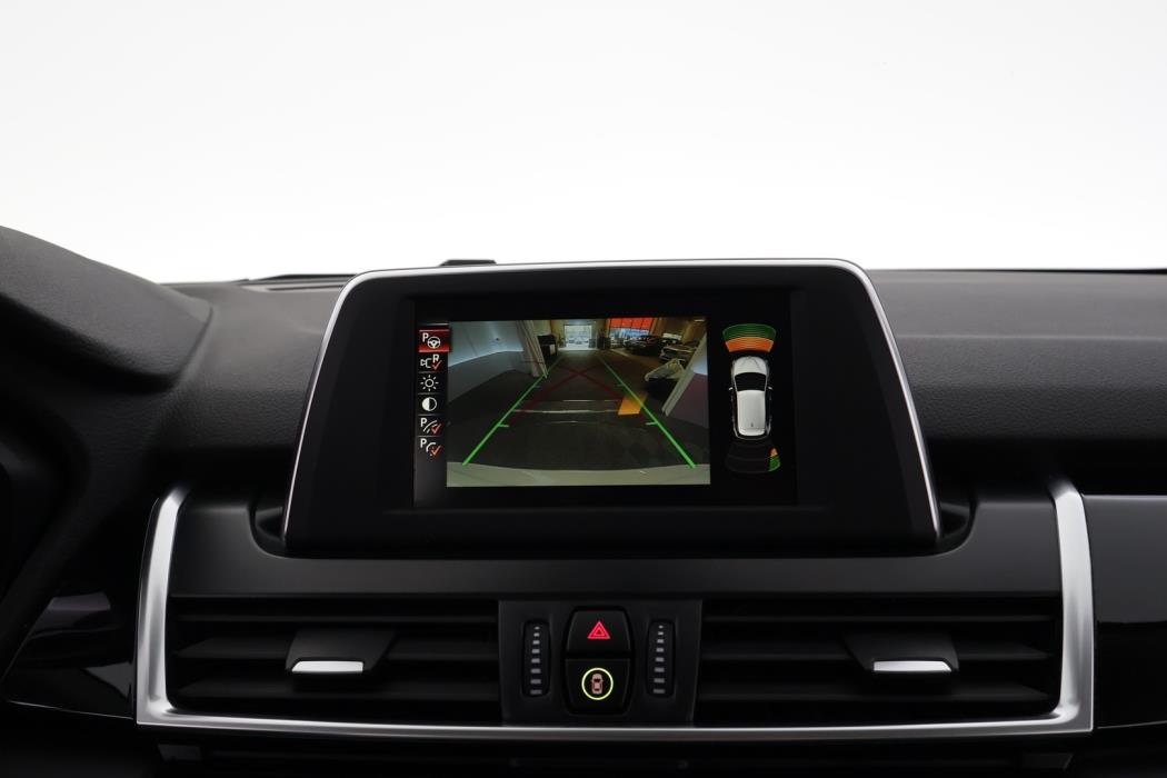 BMW 225 2016