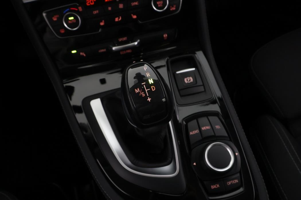 BMW 225 2016