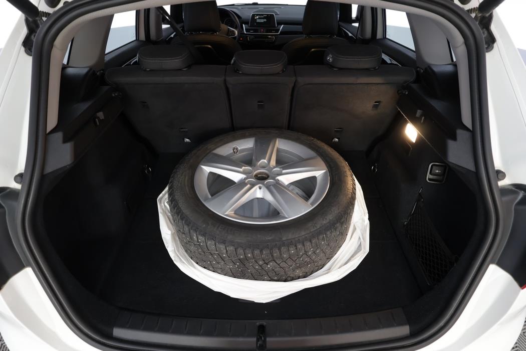 BMW 225 2016