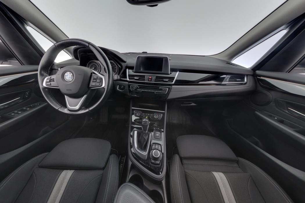 BMW 225 2016