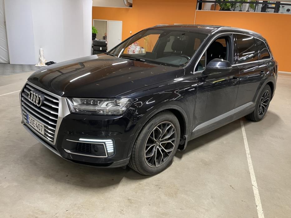 AUDI Q7 2018