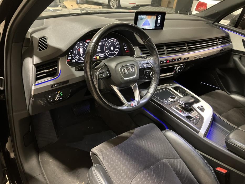 AUDI Q7 2018