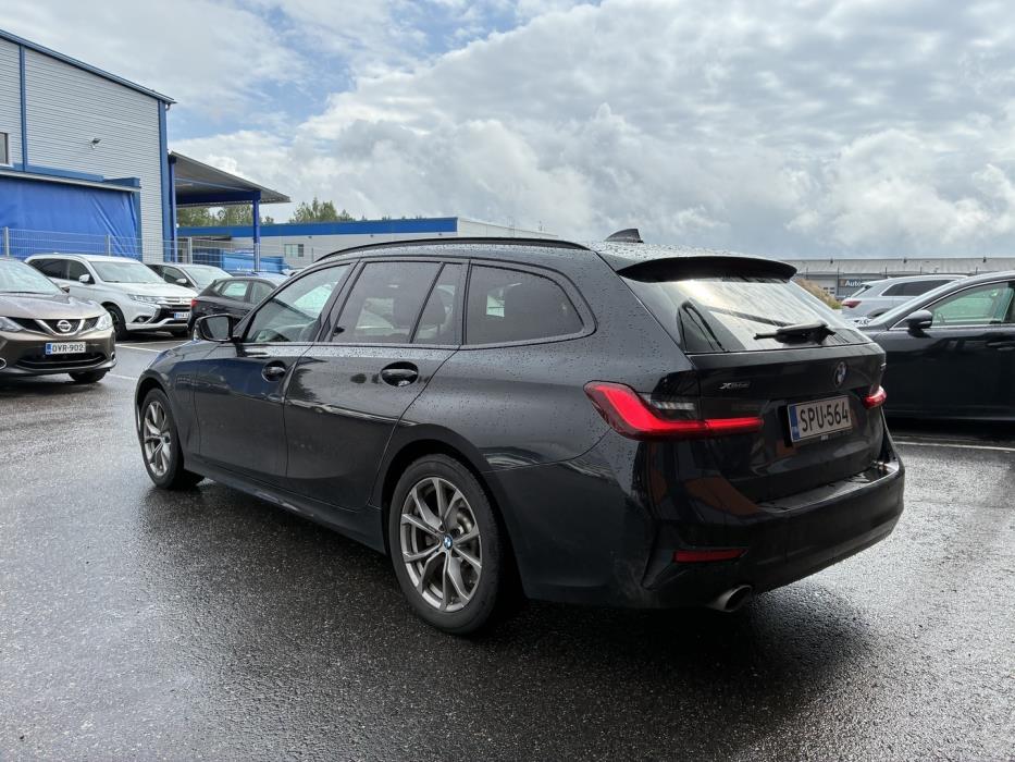 BMW 330 2020