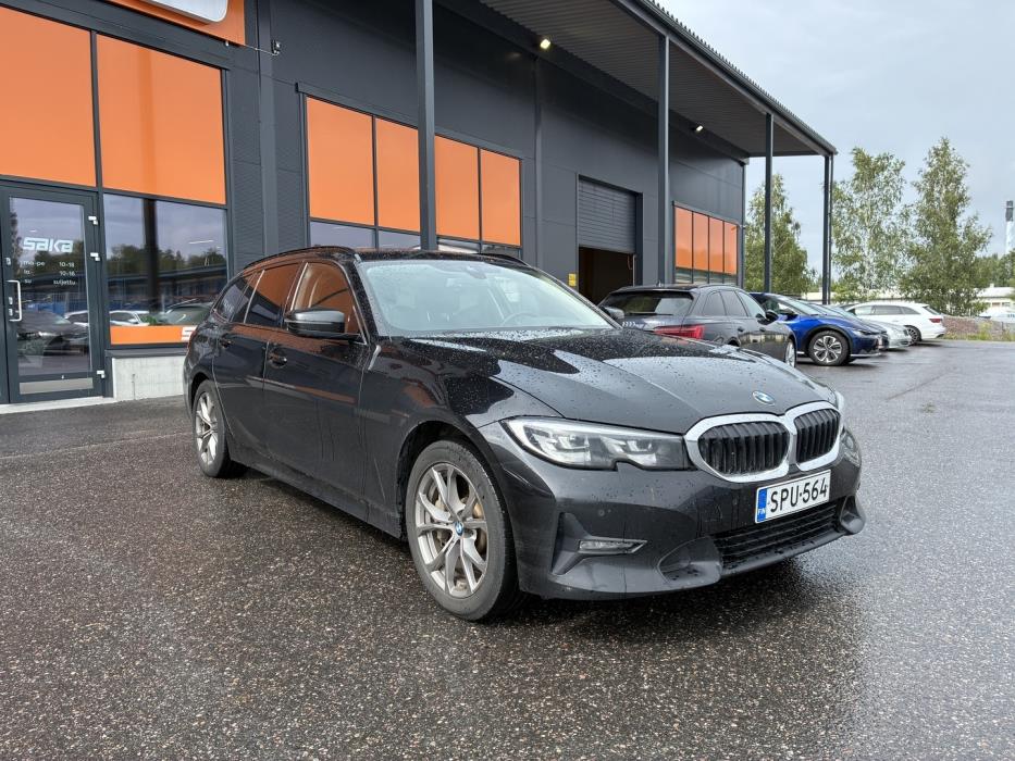 BMW 330 2020