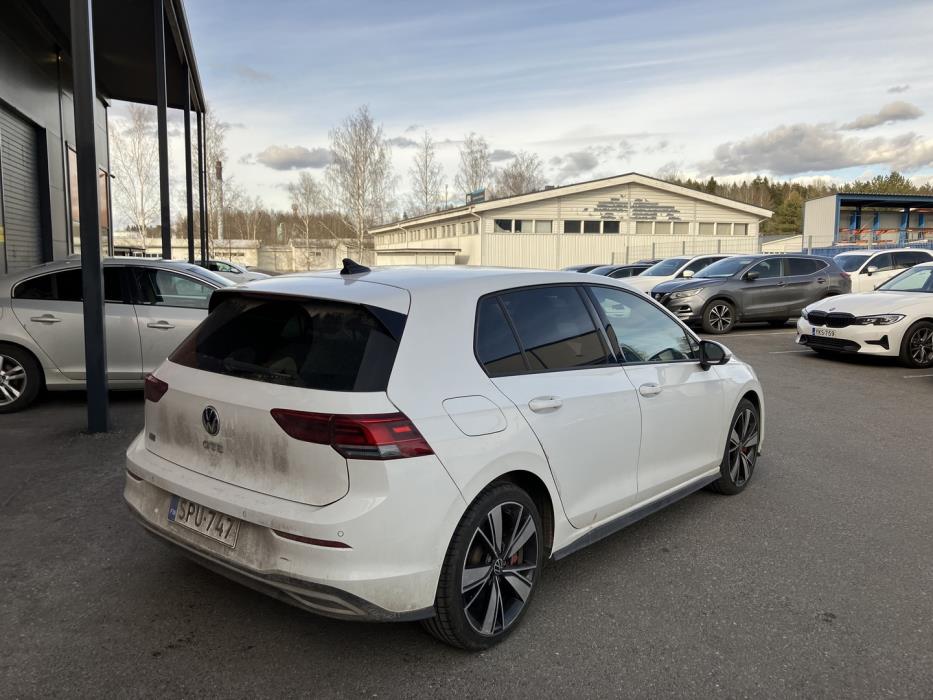 VOLKSWAGEN Golf 2021