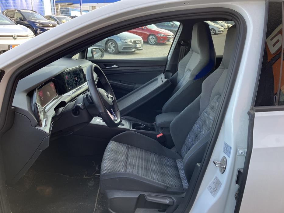 VOLKSWAGEN Golf 2021