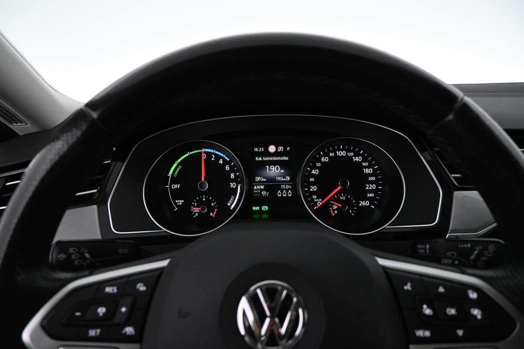 VOLKSWAGEN Passat 2020