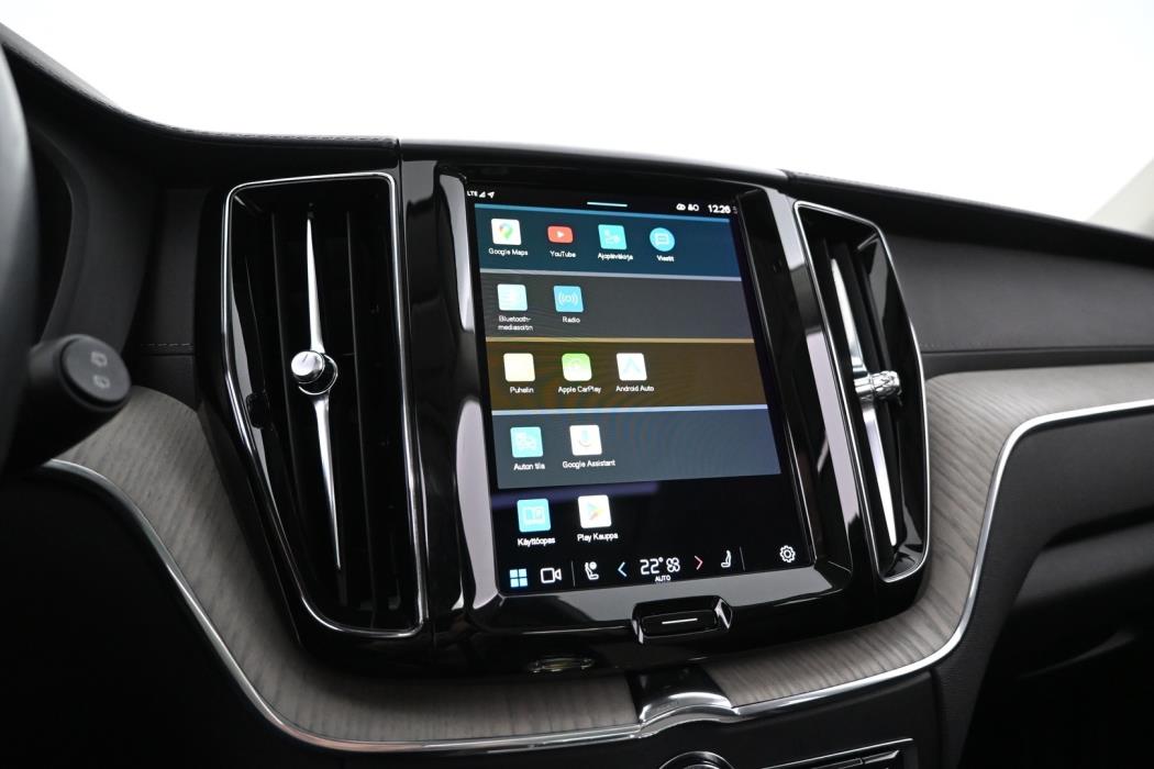 VOLVO XC60 2022