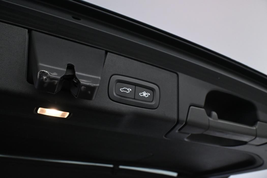 VOLVO XC60 2022