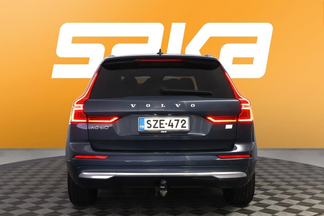 VOLVO XC60 2022