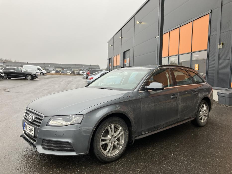 AUDI A4 2012