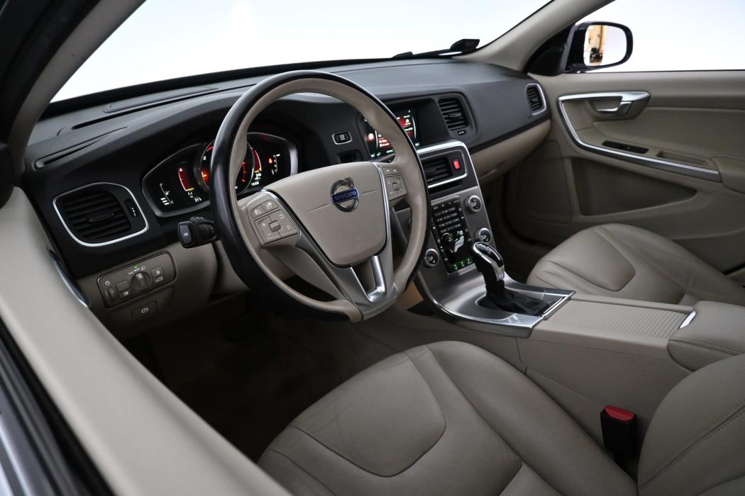 VOLVO V60 Cross Country 2017