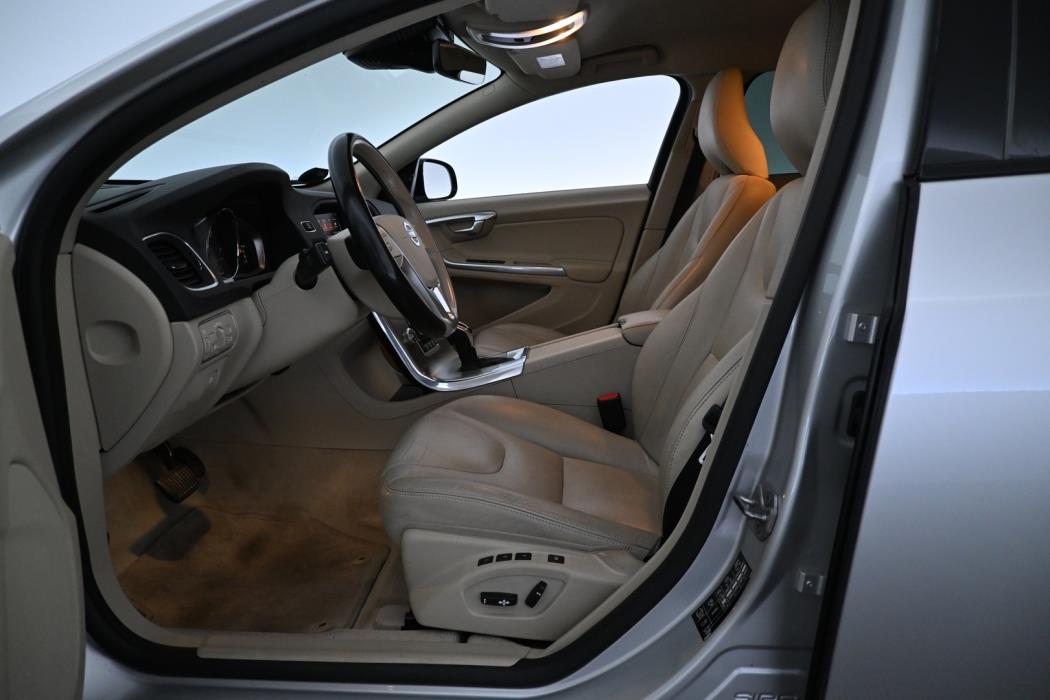 VOLVO V60 Cross Country 2017