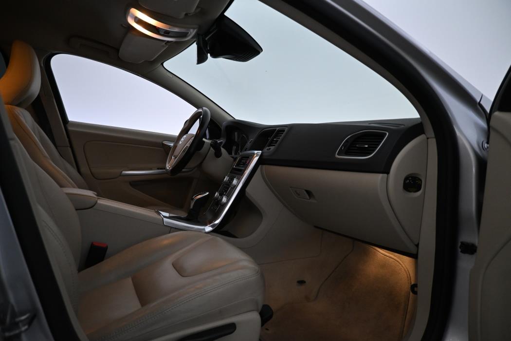 VOLVO V60 Cross Country 2017