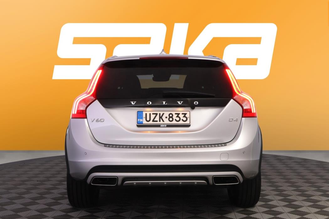 VOLVO V60 Cross Country 2017