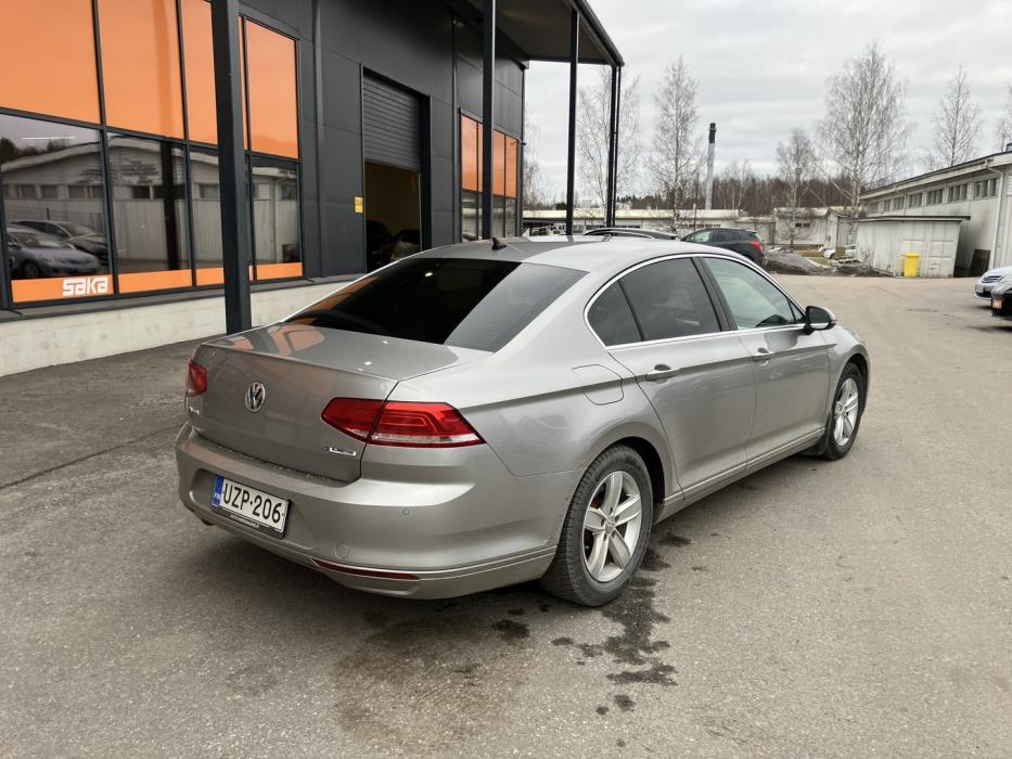 VOLKSWAGEN Passat 2017
