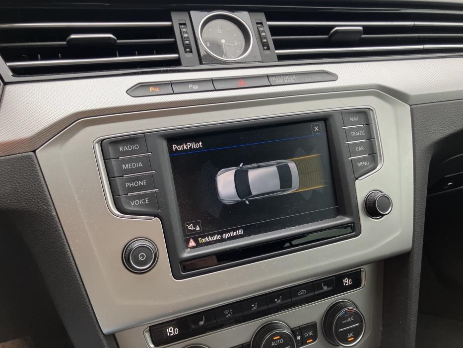 VOLKSWAGEN Passat 2017