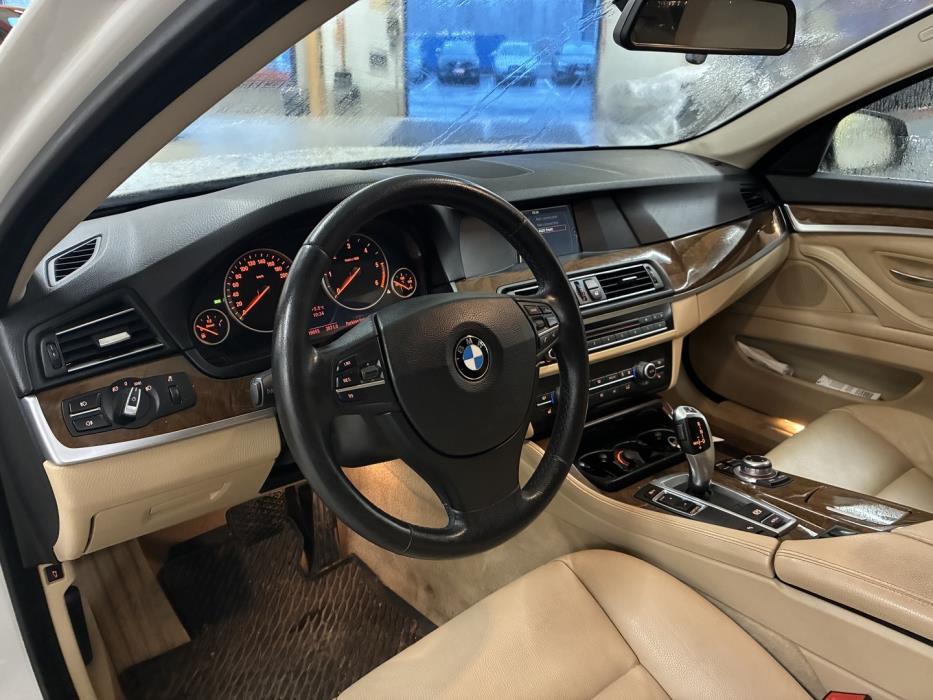 BMW 520 2013