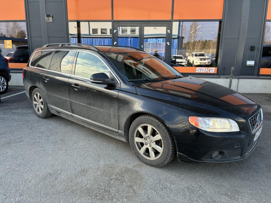 VOLVO V70 2012