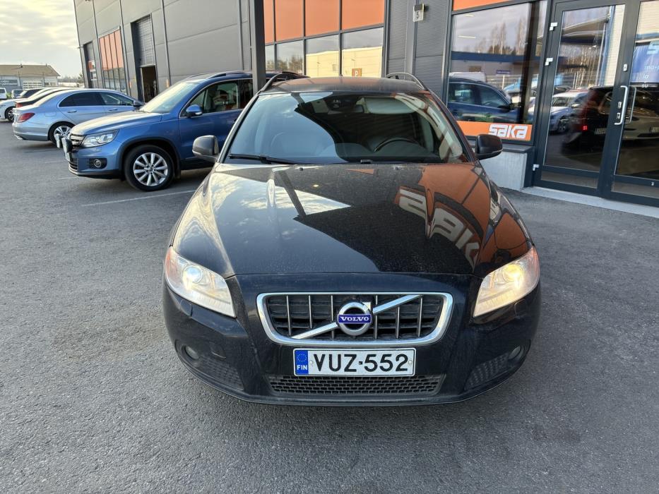 VOLVO V70 2012