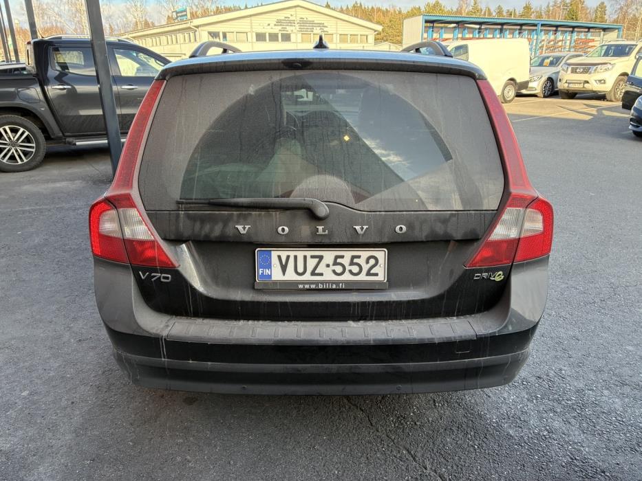 VOLVO V70 2012