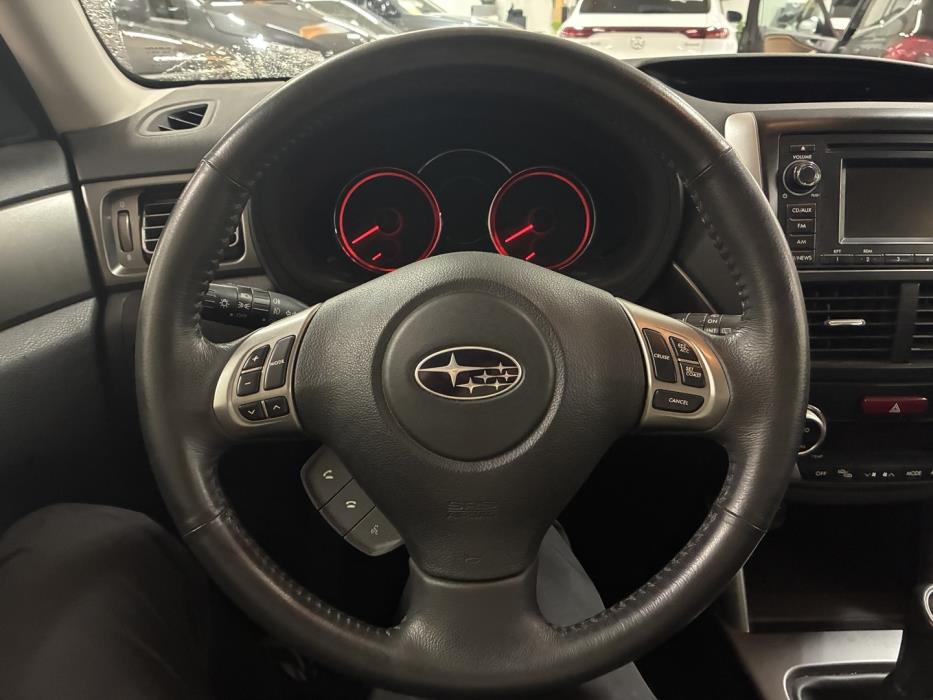 SUBARU Forester 2011