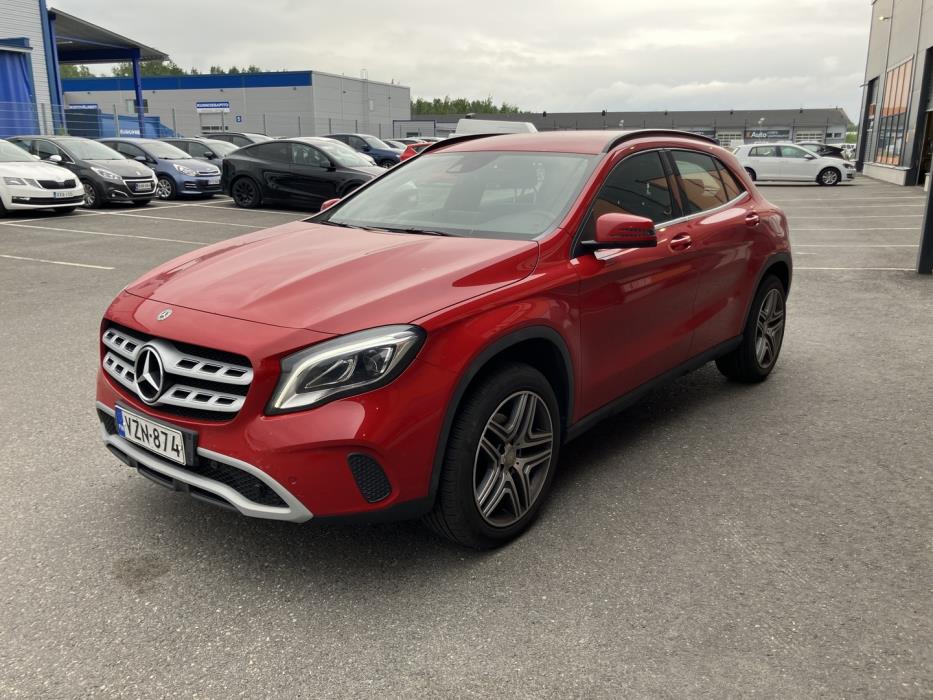 MERCEDES-BENZ GLA 2018