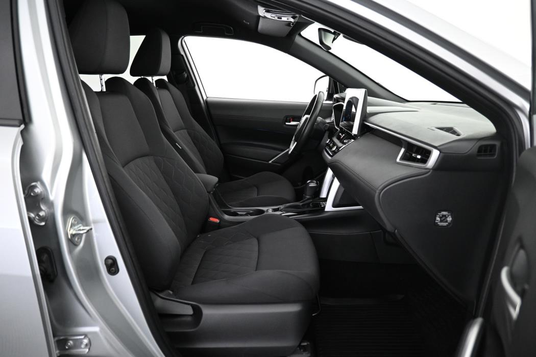 TOYOTA Corolla Cross 2023