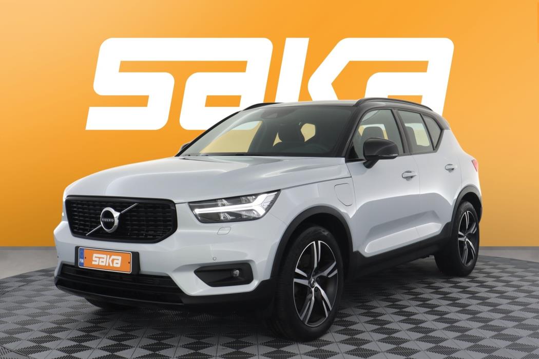 VOLVO XC40 2021