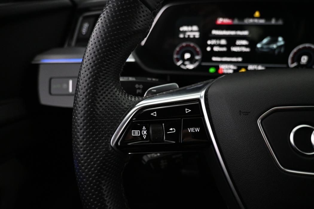 AUDI e-tron 2023