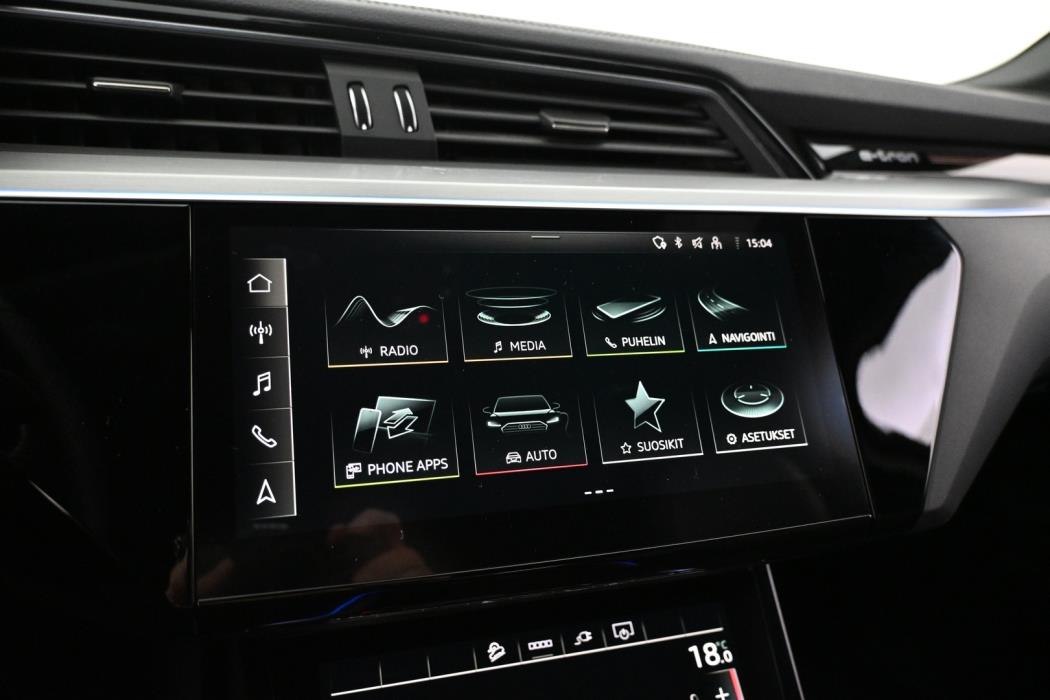 AUDI e-tron 2023